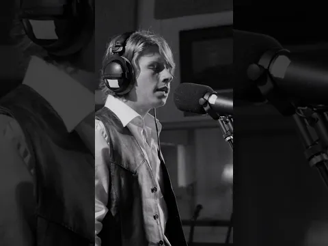 Played some of my favorites from Outlaw In Love live. Hope you enjoy these versions!