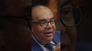 الاقتصادي رجل إطفاء محمود محي الدين يستعين بأشعار حافظ إبراهيم للخروج من الأزمة 