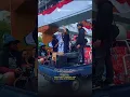 Download Lagu Massa aksi Balikpapan bergerak dari simpang tiga Plaza Balikpapan ke DPRD Balikpapan. 