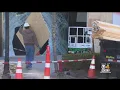 Customers pay tribute at Hingham Apple store after deadly crash