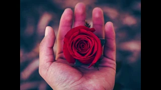 خدني حبيبي كتبني قصيده 