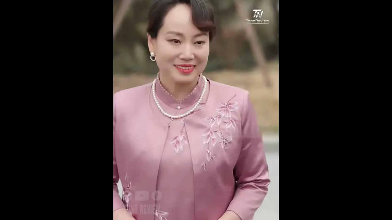 The Beautiful Female CEO Picks Up a Delivery Guy to Marry Him, Little Did She Know He Was an Anon poster