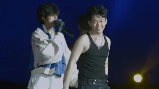 rich brian warren hue u0026 jackson wang perform 