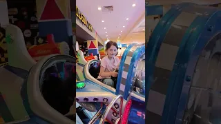 أنا لما أكبر بدي صير طيار 