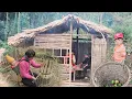 Download Lagu Full video Single mother and daughter build bamboo house to start new life - 2 years ago