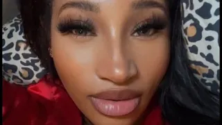ig model michellewalker000 laying in bed showing off