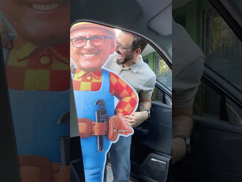 o tema da festa vai ser Bob Construtor, a gente precisava desse toótem kkkkkk