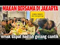 Download Lagu MAKAN BERSAMA DI JAKARTA DAN EMAK DAPAT HADIAH GELANG SPESIAL DARI SINGAPORE !!