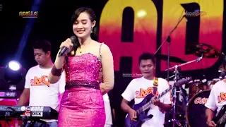 Download Ambyar // YENI INKA // DI TINGGAL PAS SAYANG SAYANGE // NEW ADELLA MP3