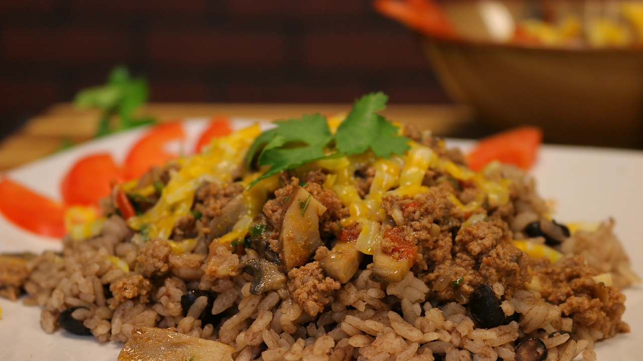 Beef Rice Bowl Recipe - ground beef recipe - arroz y picadillo recipe - ground beef ideas