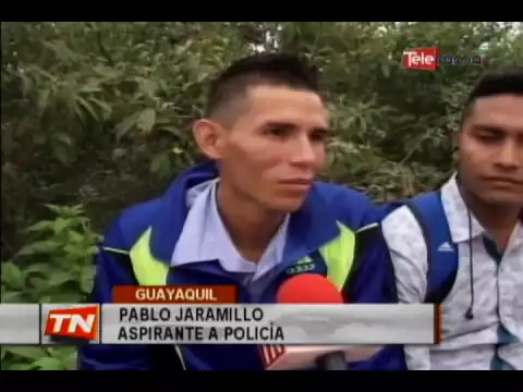 Centenares de jóvenes buscan cupo para ser parte de la policía