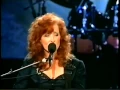 Download Lagu Bonnie Raitt - Something To Talk About