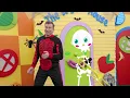 Do the Skeleton Scat! 🕺💃 Kids Halloween Party Song 🎶🎃 The Wiggles