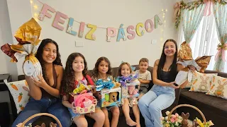 Procurando ovos De Páscoa - Feliz Páscoa