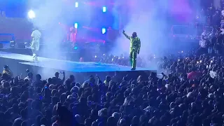 davido performs high with adekunle gold and baddest boy with skiibii o2 arena