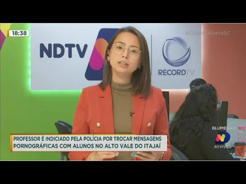 Professor é indiciado pela polícia por trocar mensagens pornográficas com alunos