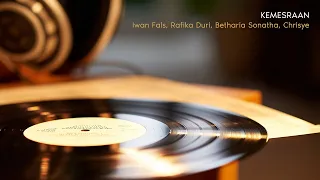 Download Indonesian Top Pop ǀ Iwan Fals, Rafika Duri, Betharia Sonatha, Chrisye - Kemesraan MP3
