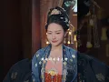 九皇子天天喝酒陪丫鬟，還吐槽當皇帝是996福報，狗都不當！誰知系統降下天雷竟劈中皇帝，老爹當場覺醒讀心術，聽遍滿朝奸臣心聲後，非要立這個鹹魚兒子當太子！