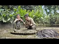 Download Lagu Elephant Boy and his mother caught a big catch of catfish in the pond