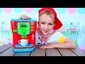 Download Lagu Vlad dan Nikita berpura pura bermain dengan mainan memasak