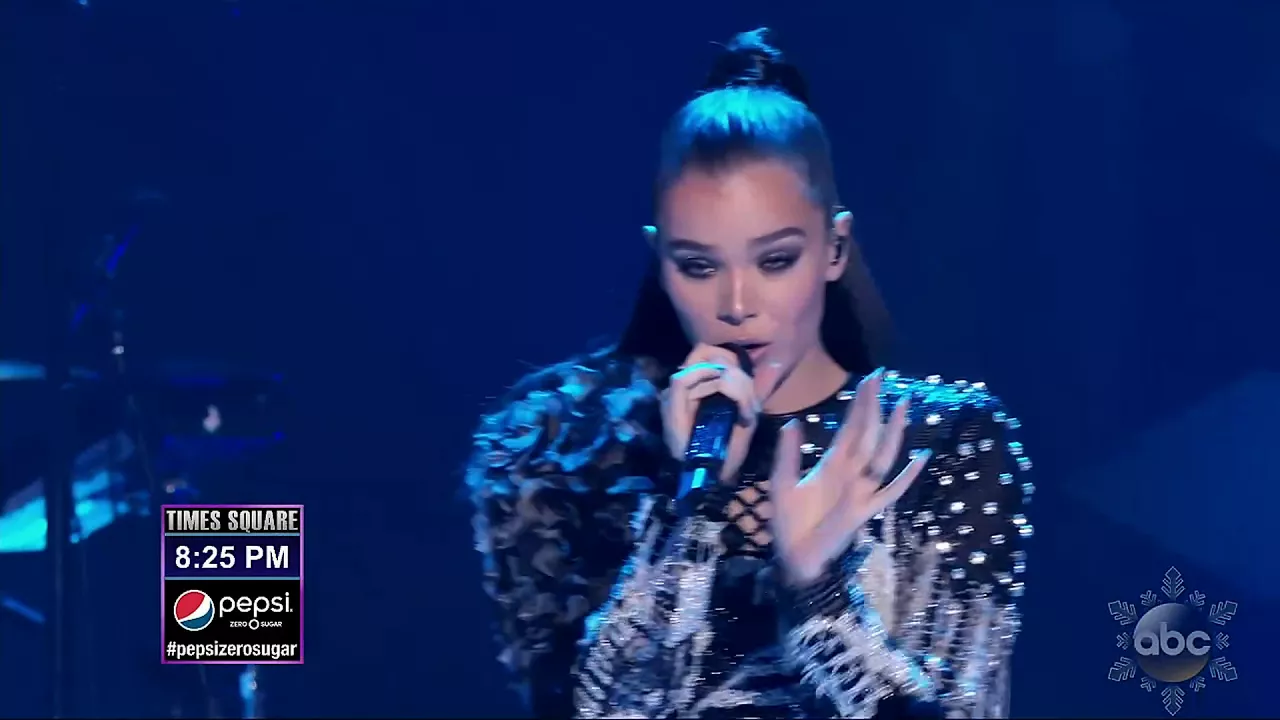 Hailee Steinfeld - Let Me Go (12.31.2017)(#RockinEve 18 HD)