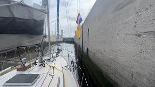 Channel crossing to Amsterdam. Non-stop shipping traffic