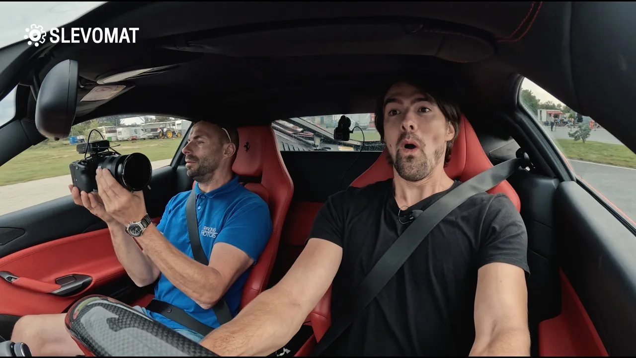Přehrát video: Vyzkoušeli jsme, co dokážou supersporty od Racing Motors