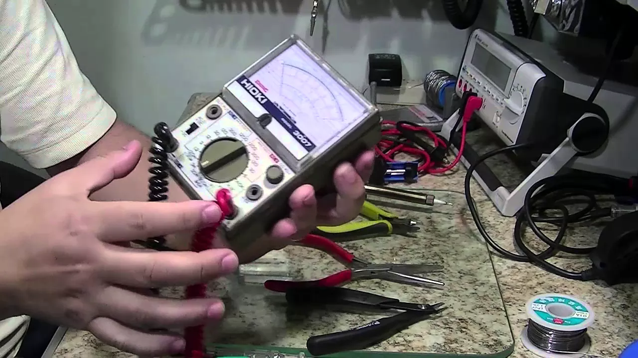 Instrumentos e Ferramentas básicas para bancada de eletrônica