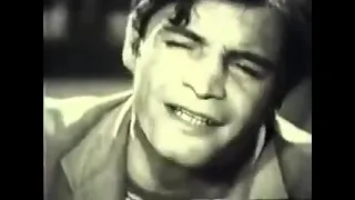 وقتی آقا رضا توبه میکنه و از ته دلش آواز سوزناکی میخونه 