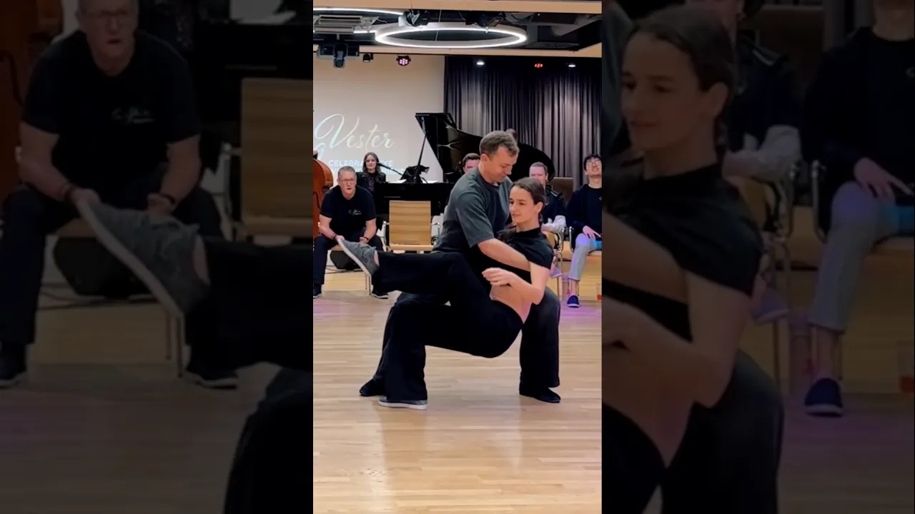 High-five to the face?? 🥴😂 #improv #westcoastswing