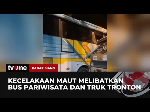 Bus Pariwisata Tabrak Truk Tronton di Gresik, 4 Tewas