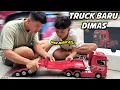 Download Lagu TRUCK BARU DIMAS!! WAW REAL BANGET SEPERTI ASLINYA RC TRUCK BARU DIMAS..😱😱