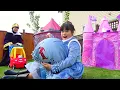 Download Lagu おなかが痛い？ 魔女の魔法のお菓子を食べたら・・・救急車で運ばれちゃった‼