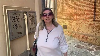  moda braless al castello sabato mattina di libert e sensualit naturale 