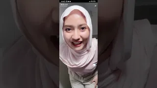 hijaber dribing on bigo live