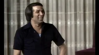 فتحوا محضر   اسمك ايه يا ابني  قلتلهم رمضان السكري  العيال كبرت  ضحك دندنها