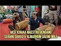 Download Lagu AKSI JENAKA MAESTRO GENDANG SERANG DAKKO \u0026 ALMARHUM DAENG MILE #maestro #gendangmakassar