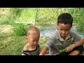 Triệu Dương and his two children discovered a mysterious abandoned house deep in the fores