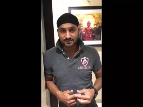 Harbhajan Singh Congratulates Sukhwinder Singh on Aatish Para