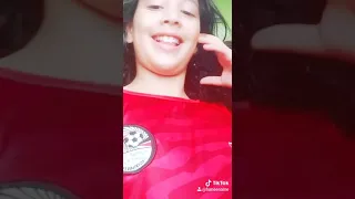 سلامك كلامك وضحكه عيونك رموني في هواك اسيبك بعينك ده قلبي ماصدق ياغالي لقاك ده انت كلكم مزايا 