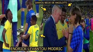 OLHA O RESPEITO E ADMIRAÇÃO DOS JOGADORES DA SELEÇÃO COM LUCA MODRIC