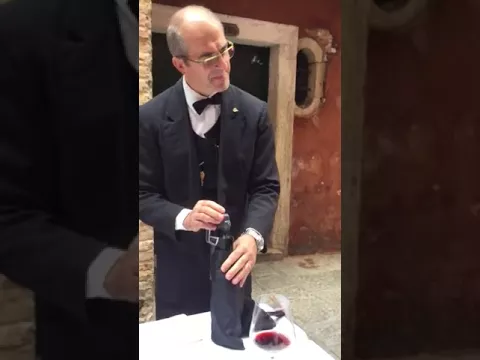 Download MP3 The best way to taste a top quality wine by the glass with Coravin