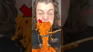 لا تأكل الاندومي أبدا   دندنها