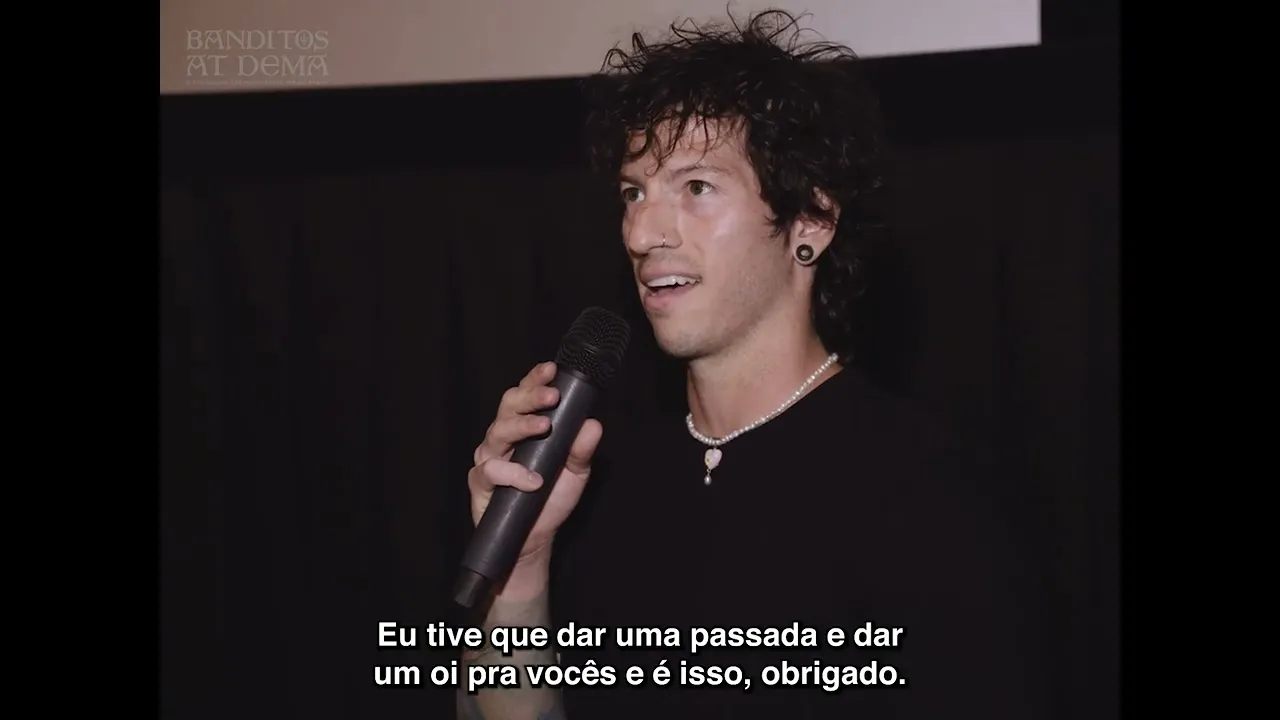Josh visita os fãs durante o Cinema Experience (Legendado)