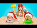 Lagu Nastya and friends - Christmas challenge Grinch vs Santa