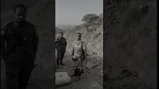 شاهد عتال قات في الحدود السعودية مسكوة حرس الحدود السعودي ثلاثة ايام متتالية وسوا قصيدة بين يديهم 