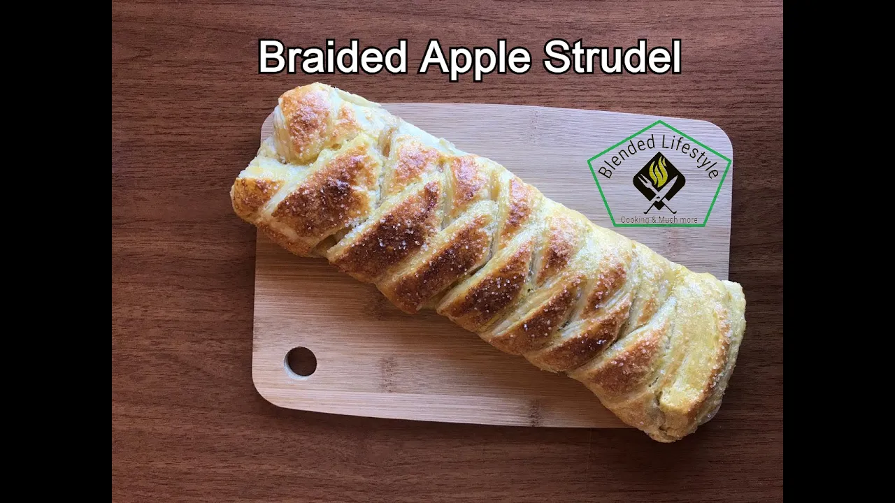 (There are subtitles)
You can make a delicious apple pie with only white bread and apples.
Frying pa. 
