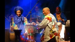 مولود المسكاوي يغني  ماما افريكا  بمسكي دندنها