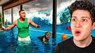 Un TSUNAMI GIGANTE DESTRUYE la CASA de FRANKLIN en GTA 5! 🌊🏡 (Mods)