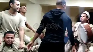 رش الشارع مايه مجندين    يارب فرحه زي فرحة الشباب دول   دندنها